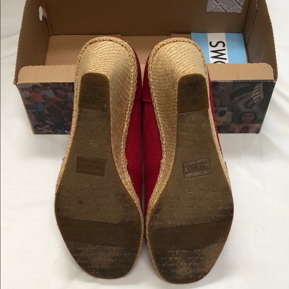 Toms - Classic Red Canvas Wedge Sandal - Picture 9 of 10